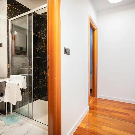 Appartement No 15 *